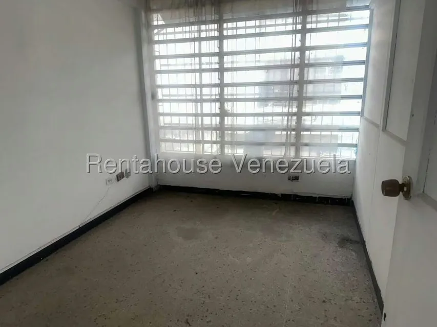 Comercial (Edificio) en Venta en Municipio Guaicaipuro, Miranda - 47