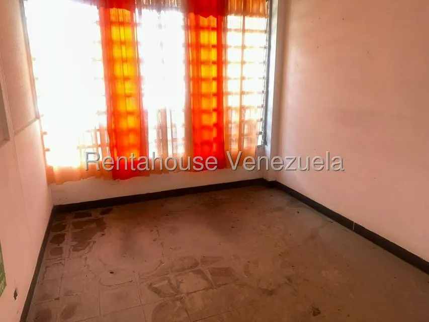 Comercial (Edificio) en Venta en Municipio Guaicaipuro, Miranda - 50
