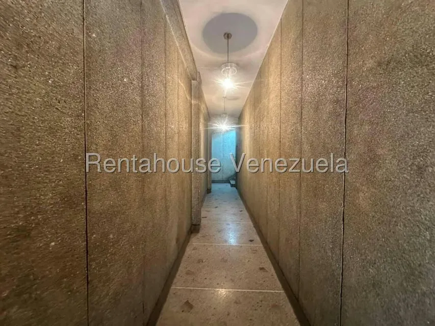 Comercial (Edificio) en Venta en Municipio Guaicaipuro, Miranda - 5