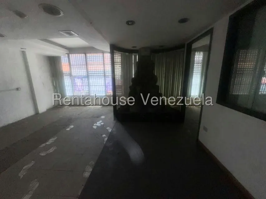 Comercial (Edificio) en Venta en Municipio Guaicaipuro, Miranda - 54