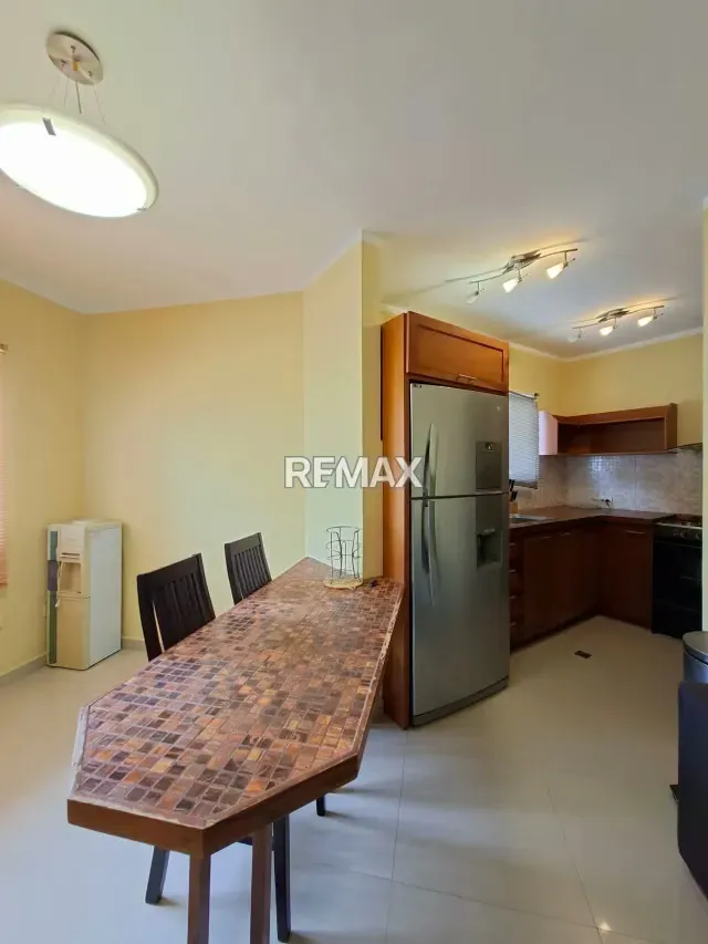 EN VENTA 2 TOWNHOUSE MODERNOS CERCA DE PLAYA EL YAQUE - 4