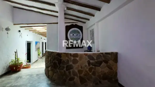 CASA COLONIAL EN LA ASUNCIÓN CON POTENCIAL PARA LOCAL