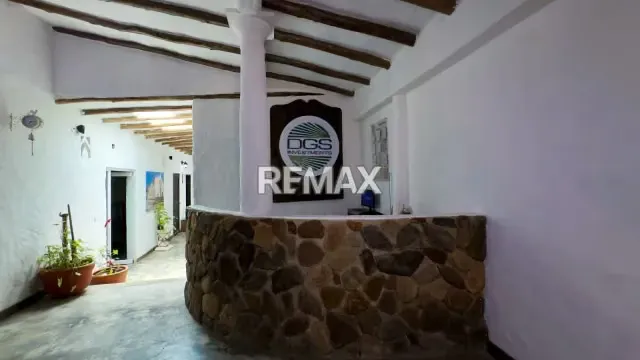 CASA COLONIAL EN LA ASUNCIÓN CON POTENCIAL PARA LOCAL