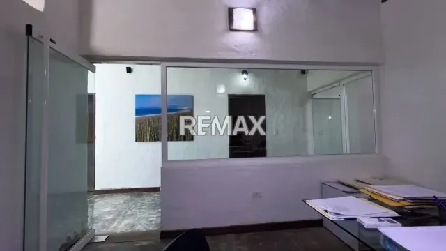 CASA COLONIAL EN LA ASUNCIÓN CON POTENCIAL PARA LOCAL - 13