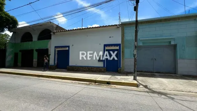 CASA COLONIAL EN LA ASUNCIÓN CON POTENCIAL PARA LOCAL - 19