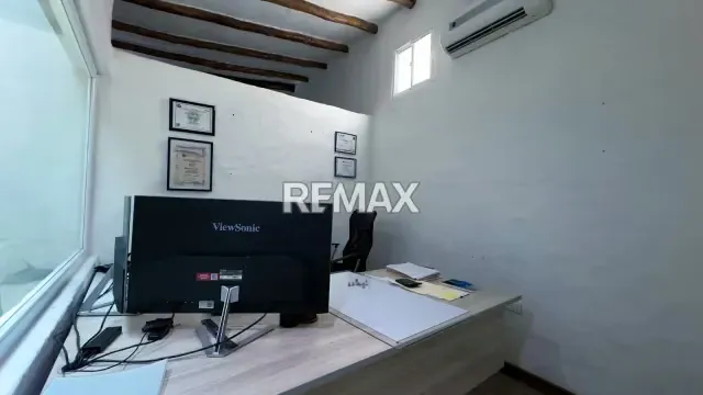 CASA COLONIAL EN LA ASUNCIÓN CON POTENCIAL PARA LOCAL - 6
