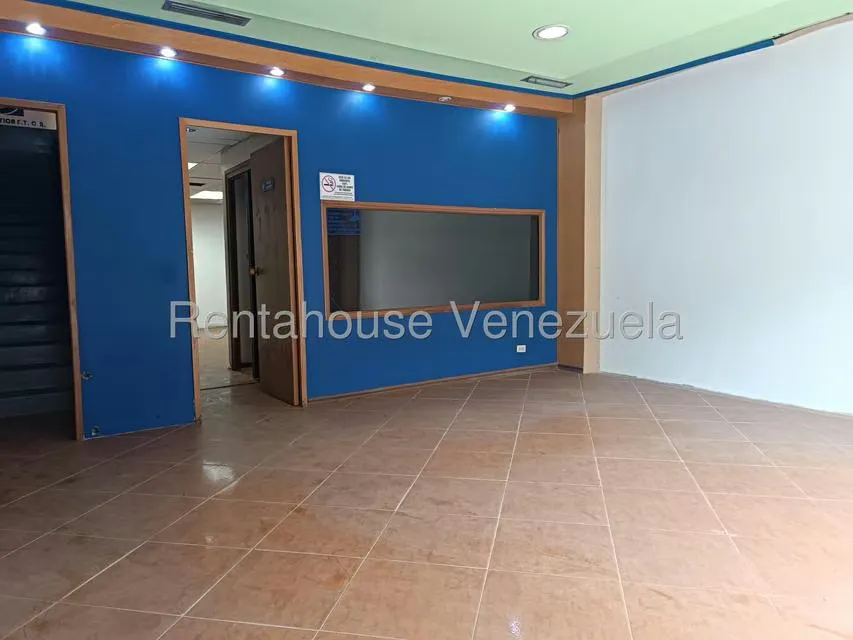 Local Comercial en Alquiler en El Tambor, Miranda - 5