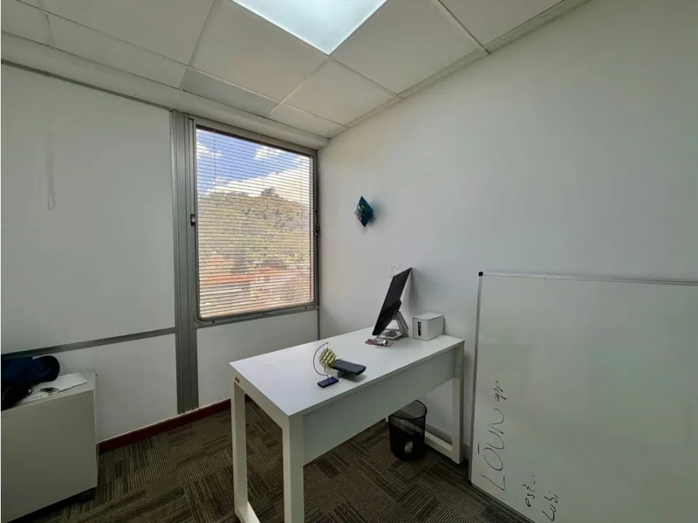 Se alquila oficina 90m2 Las Mercedes - 6