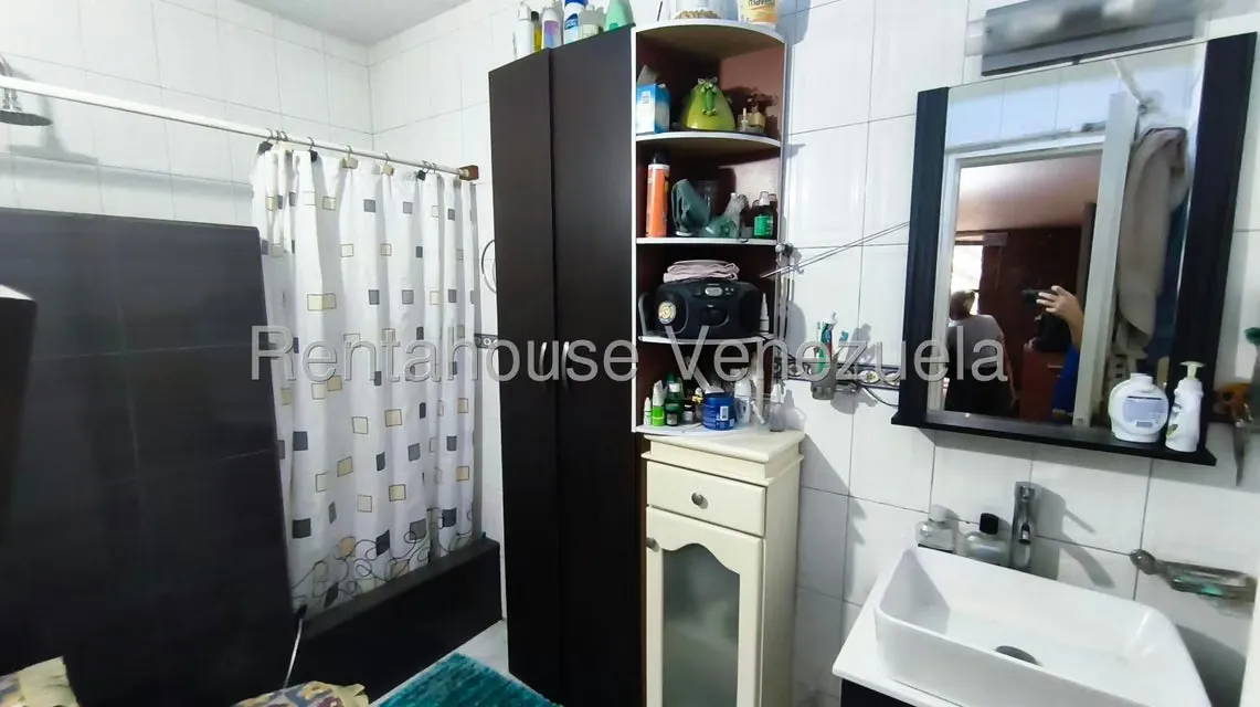 Casa (1 Nivel) en Venta en La California Sur, Distrito Metropolitano - 16