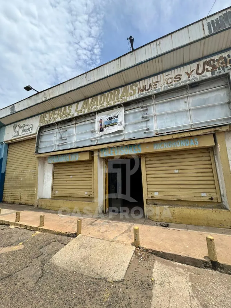 LOCAL COMERCIAL AV LOS HATICOS