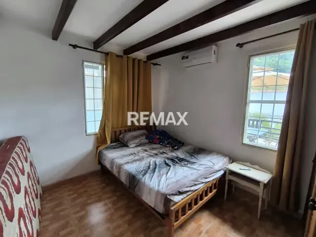En venta amplia y hermosa casa en la Urb Trigal Norte de Valencia Carabobo - 11