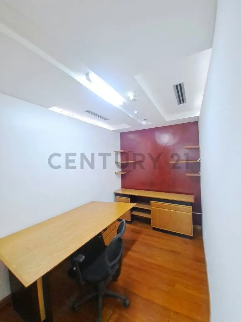 Oficina en venta Remodelada con terraza vista al Ávila - 12