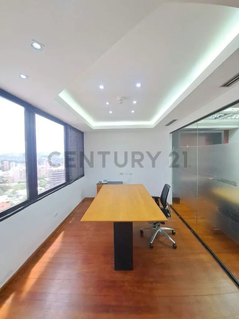 Oficina en venta Remodelada con terraza vista al Ávila - 6