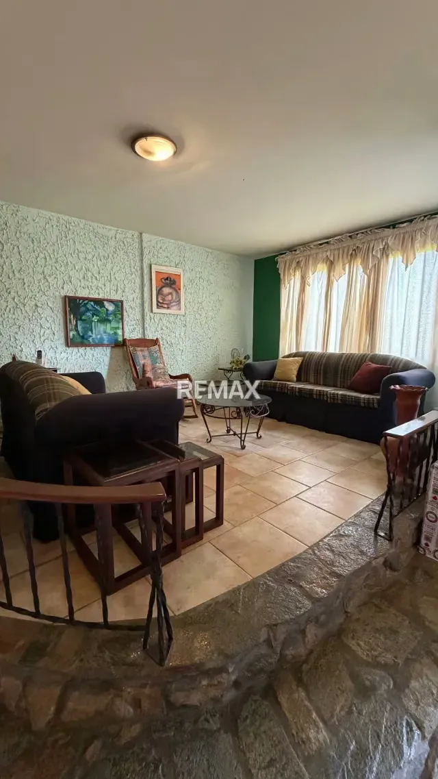 Se Vende Apartamento Conservado Urb Trigaleña Frente a la Zona Verde Edificio de Data Res Punta del Este P - 4