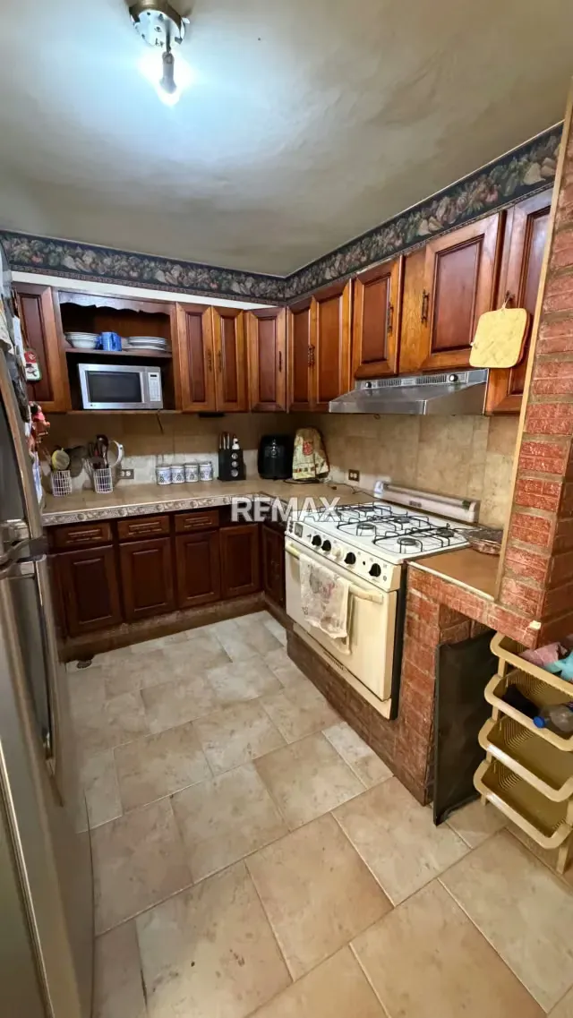 Se Vende Apartamento Conservado Urb Trigaleña Frente a la Zona Verde Edificio de Data Res Punta del Este P - 6