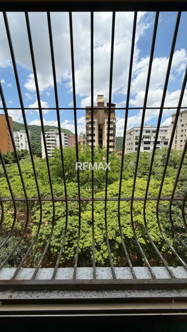 Se Vende Apartamento Conservado Urb Trigaleña Frente a la Zona Verde Edificio de Data Res Punta del Este P - 7