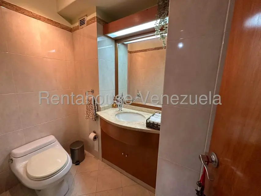 Apartamento (1 Nivel) en Venta en Miranda, Distrito Metropolitano - 24