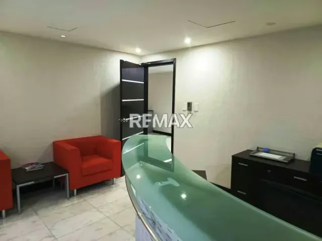 OFICINA EN VENTA - URB. MONTALBÁN - 12