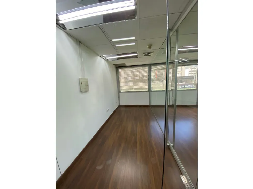 OFICINA EN ALQUILER 58 M2 - URB. LOS RUICES - 4