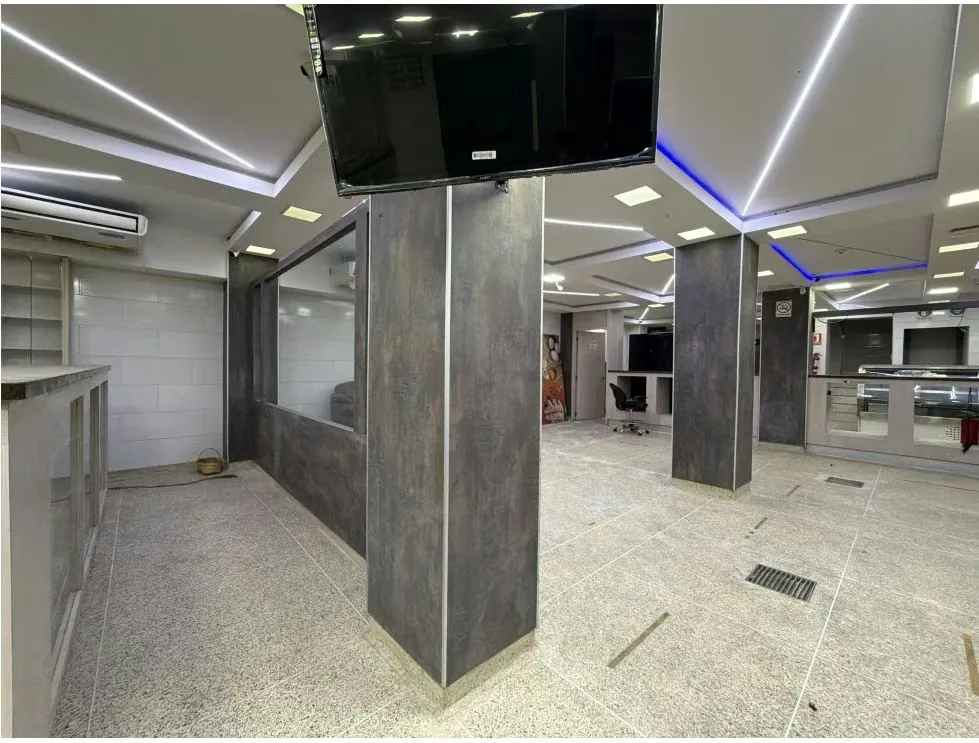 Vendo edificio 200m2 Catia 7950 - 4