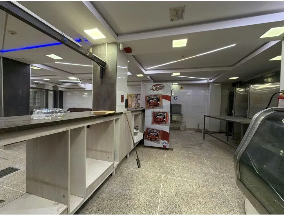 Vendo edificio 200m2 Catia 7950 - 8