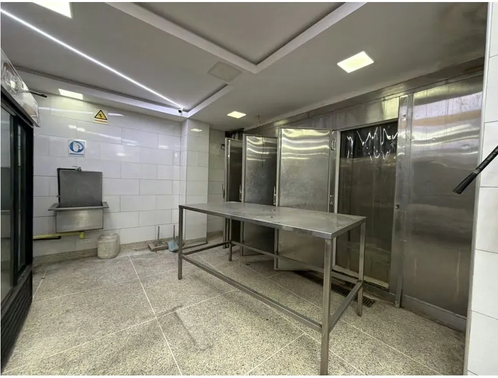 Vendo edificio 200m2 Catia 7950 - 9