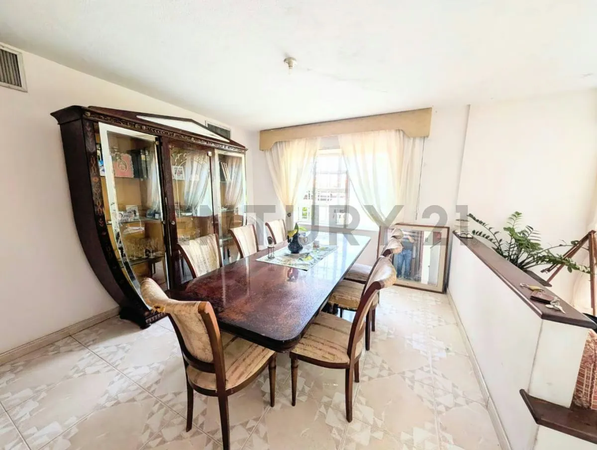 Excelente casa de 3 niveles en conjunto cerrado ubicado en sabanamar - 8