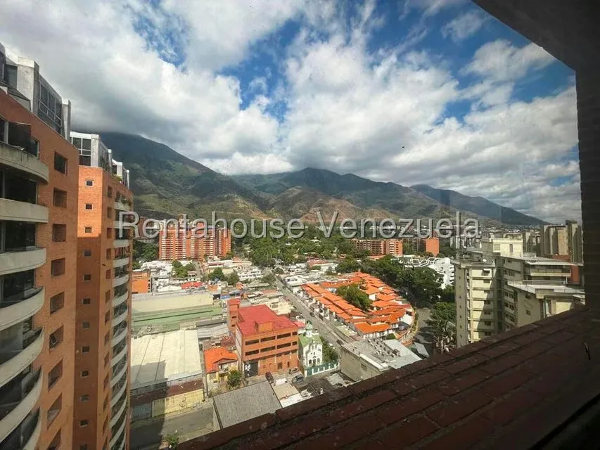 Oficina en Venta en Los Dos Caminos, Distrito Metropolitano - 8