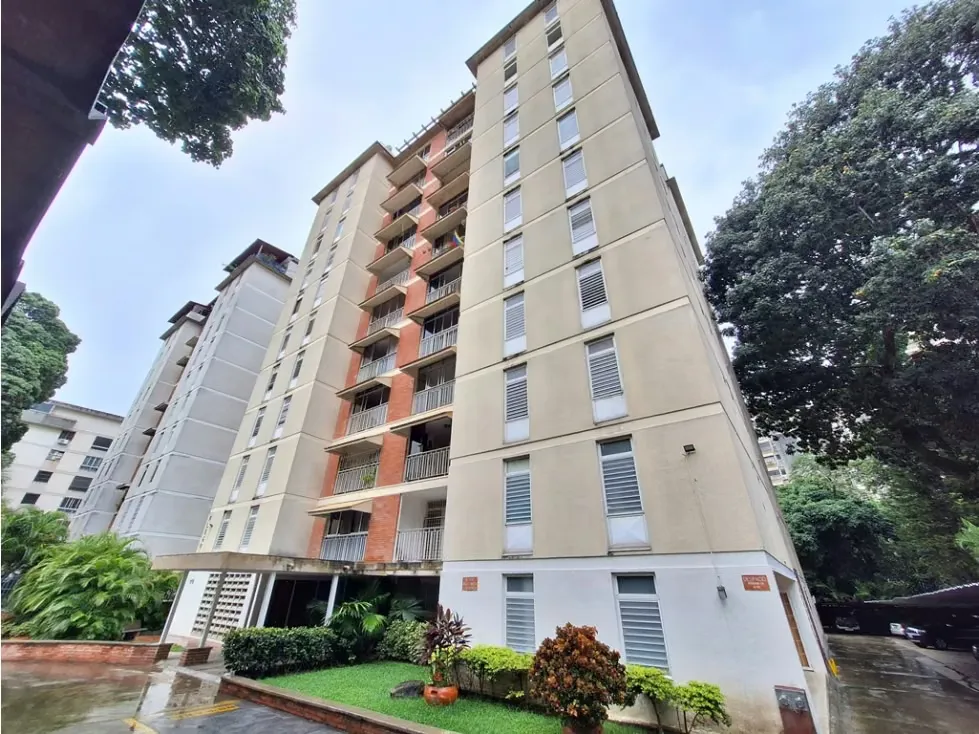 ALQUILER DE APARTAMENTO EN LA URB. SANTA EDUVIGIS