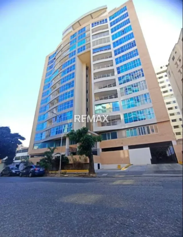 EXCLUSIVO EN SABANA LARGA Alquiler en Res. Sevilla Villarreal, Torre A