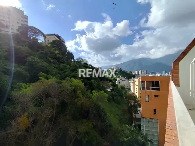 VENTA DE APARTAMENTO PENTHOUSE TRIPLEX CON TERRAZA EN LAS MERCEDES - 18