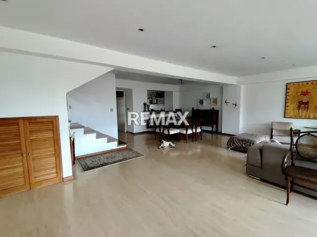 VENTA DE APARTAMENTO PENTHOUSE TRIPLEX CON TERRAZA EN LAS MERCEDES - 5