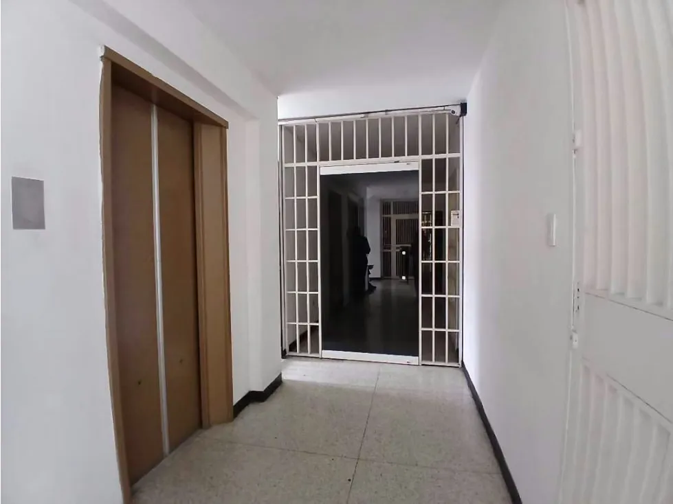 ALQUILO OFICINA 112M2 BOULEVARD DE SABANA GRANDE - 9
