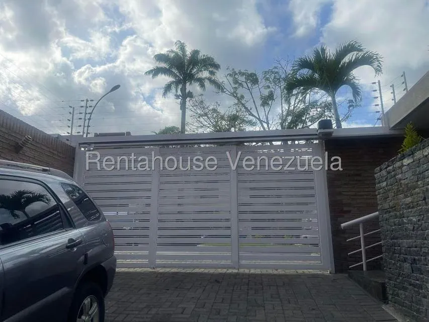 Townhouse (Multiples Niveles) en Venta en La Lagunita Country Club, Distrito Metropolitano - 36