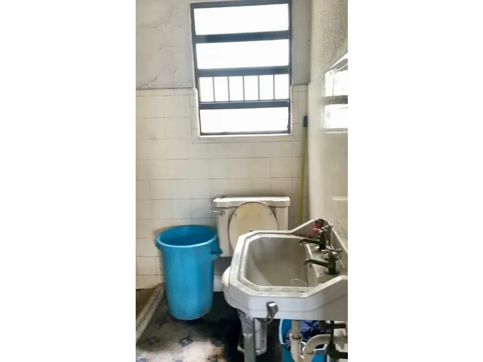 Local Comercial y galpon en Venta Av.Sucre de Catia de 800m2 - 4