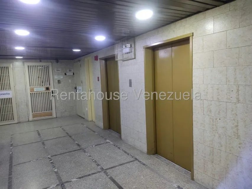 Oficina en Alquiler en La Campiña, Distrito Metropolitano - 18