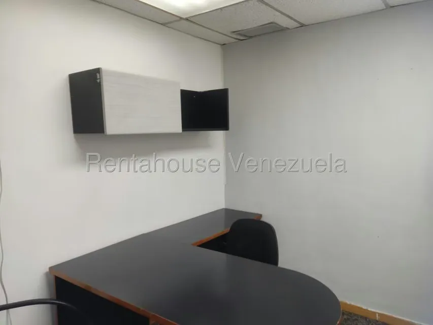 Oficina en Alquiler en La Campiña, Distrito Metropolitano - 9