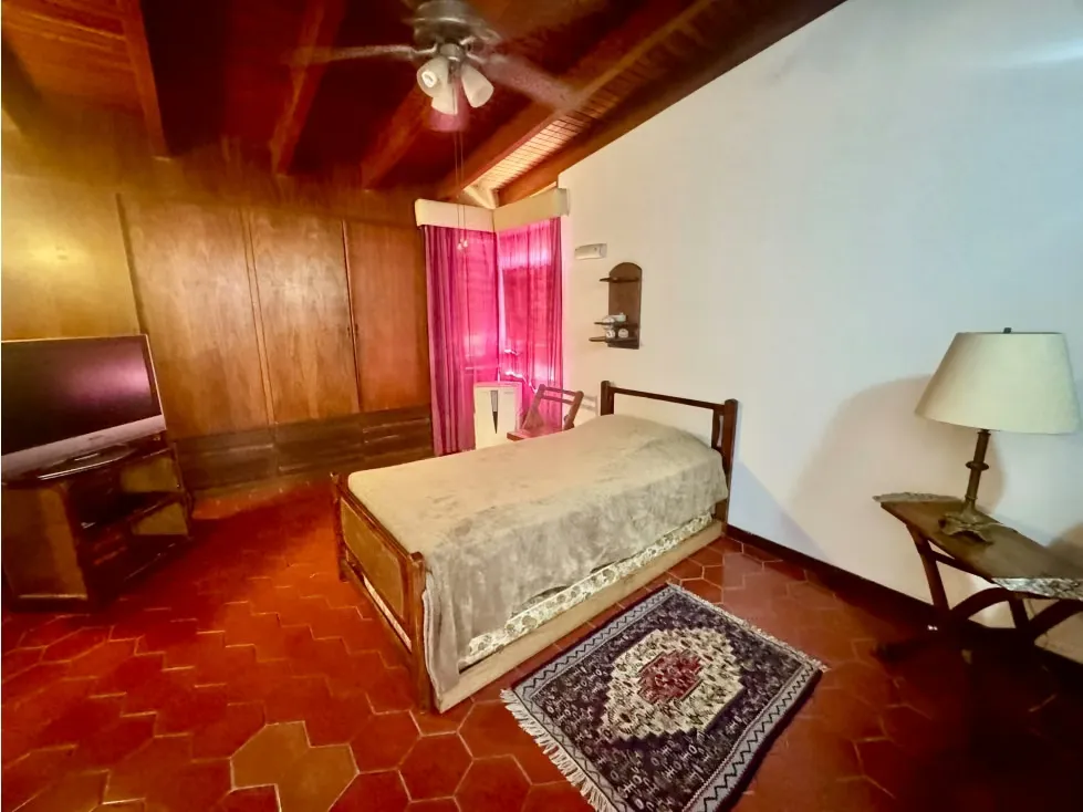 Se vende casa 302m2 San Luis 5883 - 24