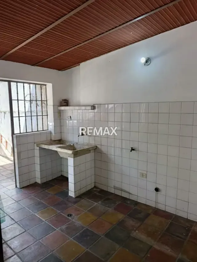 EN VENTA CASA La Ermita! Ubicada exactamente en la Carrera 3 entre calles 11 y 12 - 9