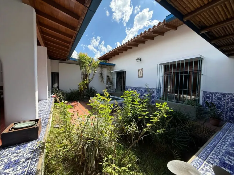 Se vende casa 500m2 6H/8B/4P Cerro Verde - 4