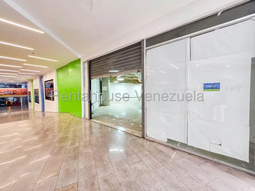 Local Comercial en Alquiler en Los Dos Caminos, Distrito Metropolitano