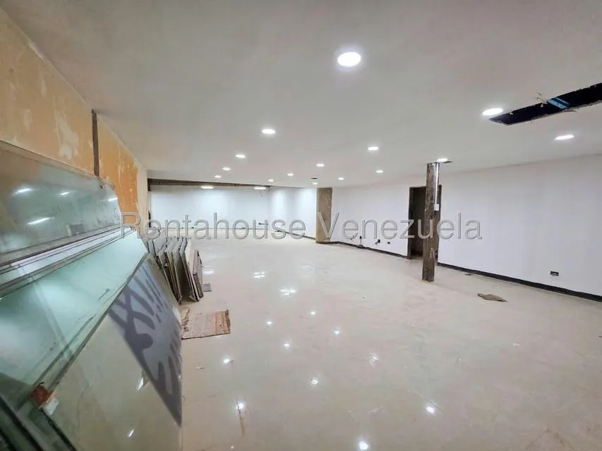 Local Comercial en Alquiler en Los Dos Caminos, Distrito Metropolitano - 22
