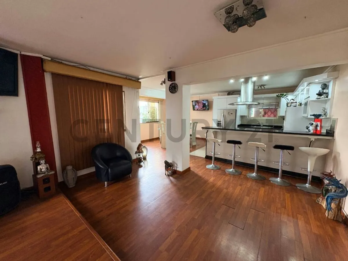 Casa en venta en Los Chaguaramos - 2