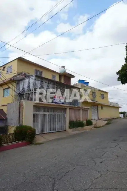 Se vende Inmueble multipropósito, Sector Indio Mara