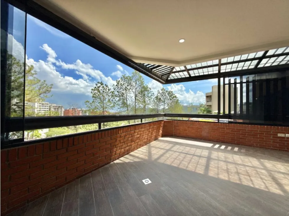 Se alquila apto 240 m2 4h+s/3.5b+s/3p Colinas de Valle Arriba - 4