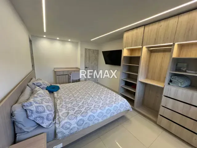 Casa Actualizada en venta en Villa Roraima, Sector El Perú - 7