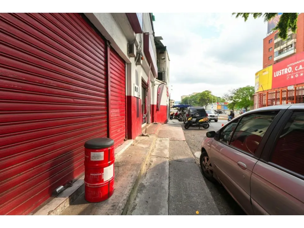 Terreno Comercial de 1.130m con Estructura Hotelera en los dos camino - 6