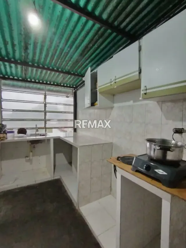 Apartamento en Alquiler Unidad Vecinal Mas abajo de la iglesia - 3