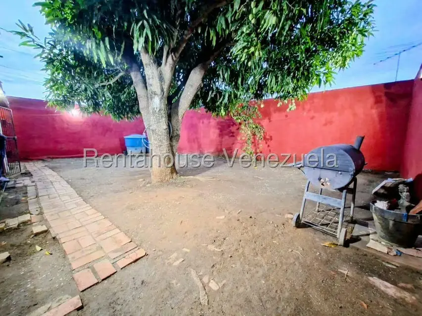 Casa (Duplex) en Venta en Parroquia Juan de Villegas, Lara - 12