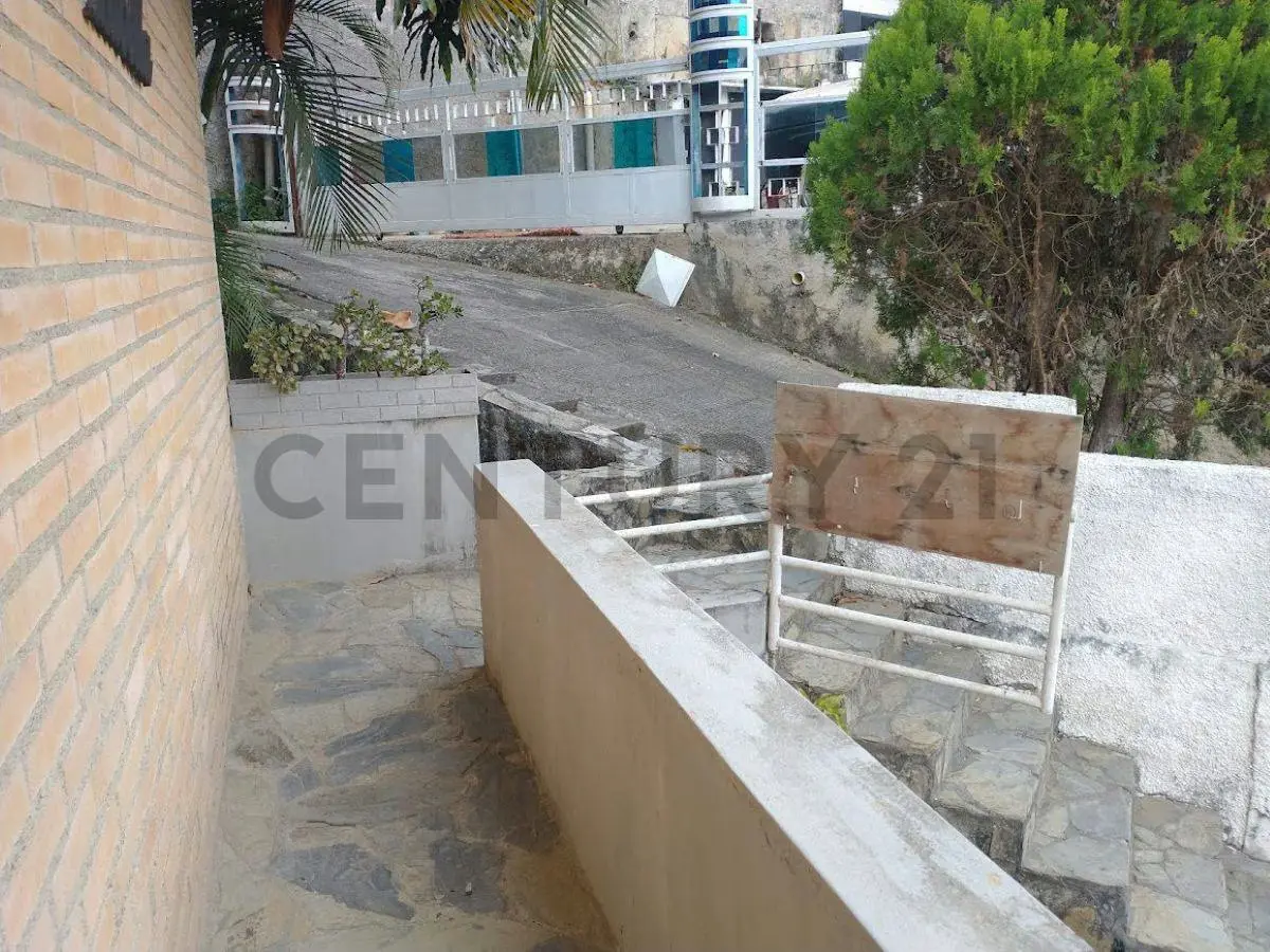 Venta casa, son 2 apartamentos independientes. - 3